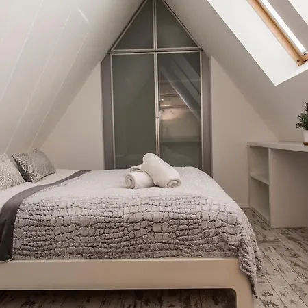 Apartament Szampanski Apartment *
